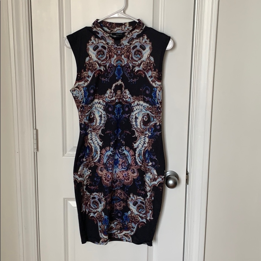 Sleeveless Multi-colored Midi Dress